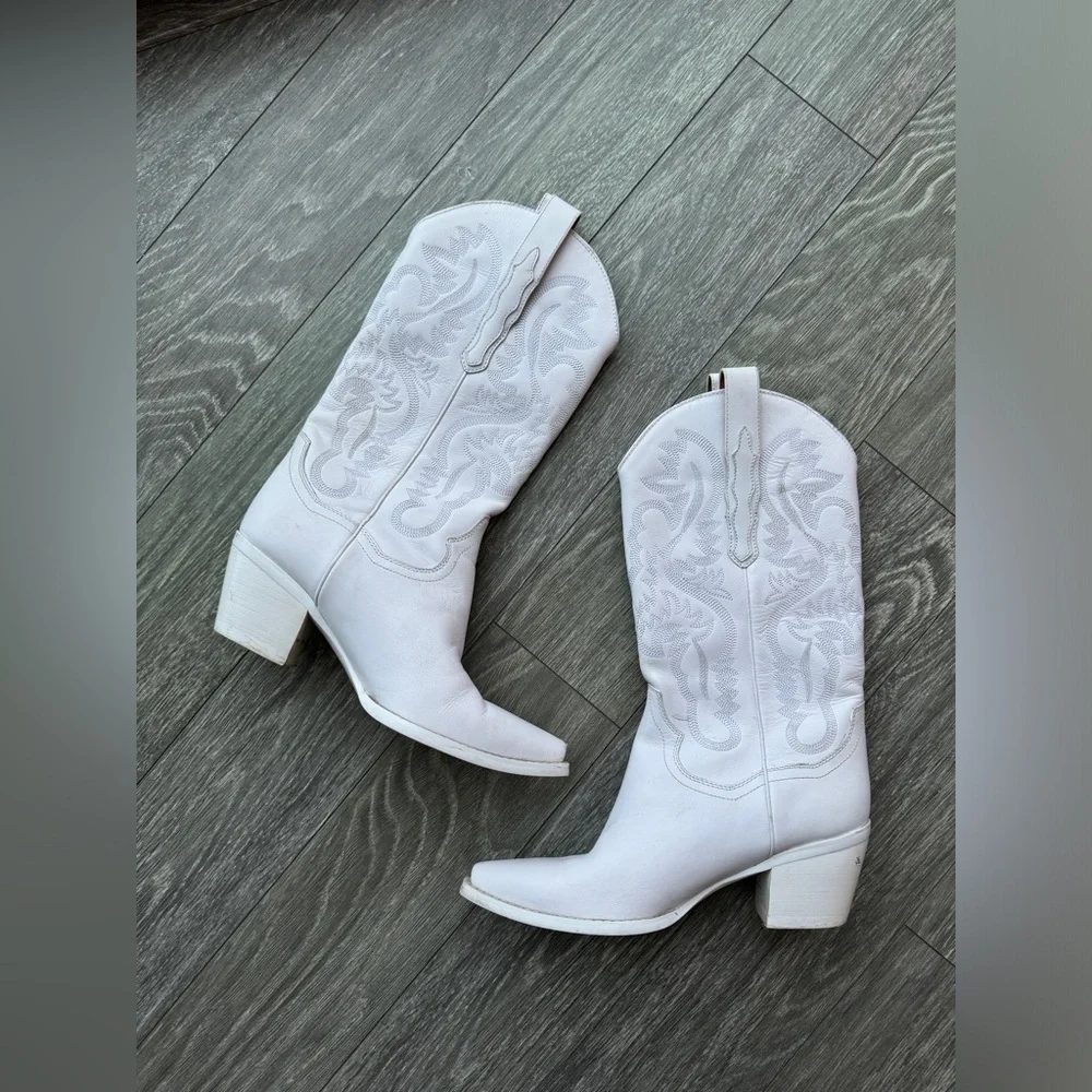 JEFFREY CAMPBELL Dagget White Cowgirl Boots 9
